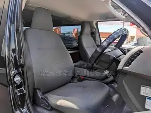 Toyota HiAce 2021 Black