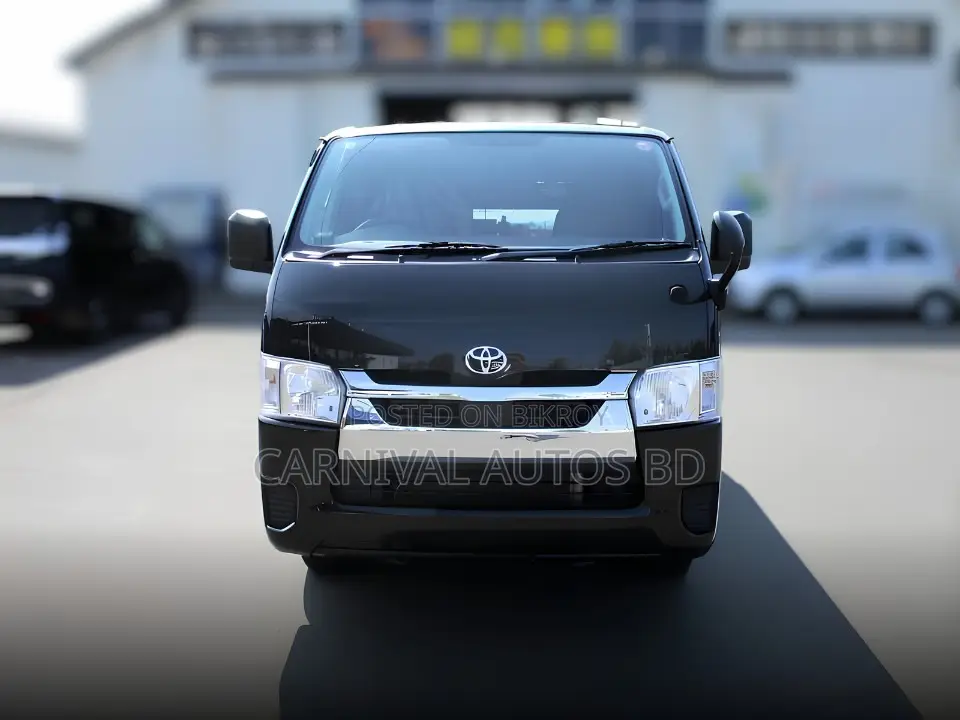 Toyota HiAce 2021 Black