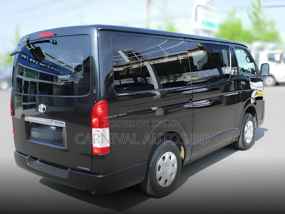 Toyota HiAce 2021 Black