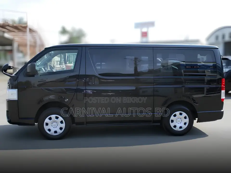 Toyota HiAce 2021 Black