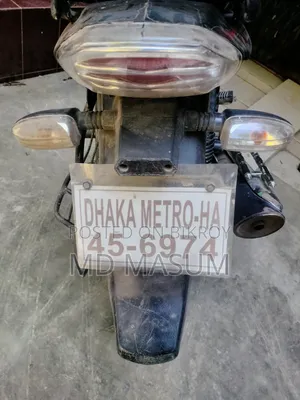 বাজাজ ডিসকভার ১০০ ২০১৮ কালো