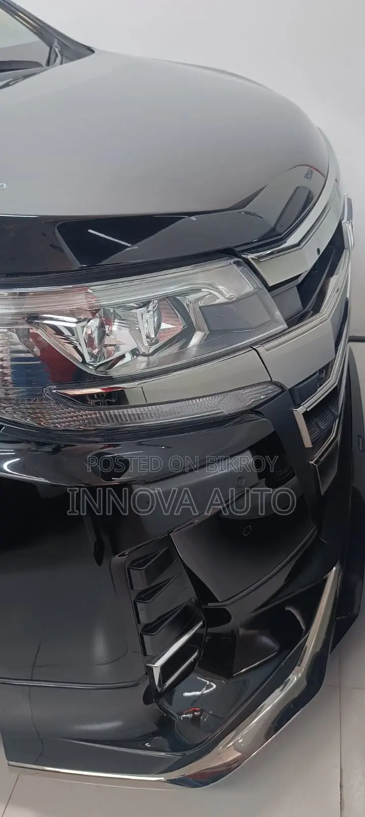 Toyota Noah 1.8 Front-Wheel Drive Hybrid (7-seater) 2021 Black
