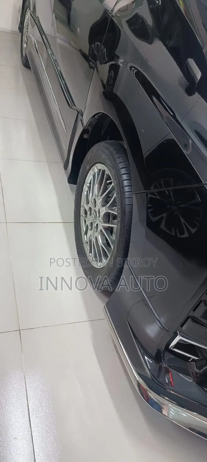 Toyota Noah 1.8 Front-Wheel Drive Hybrid (7-seater) 2021 Black