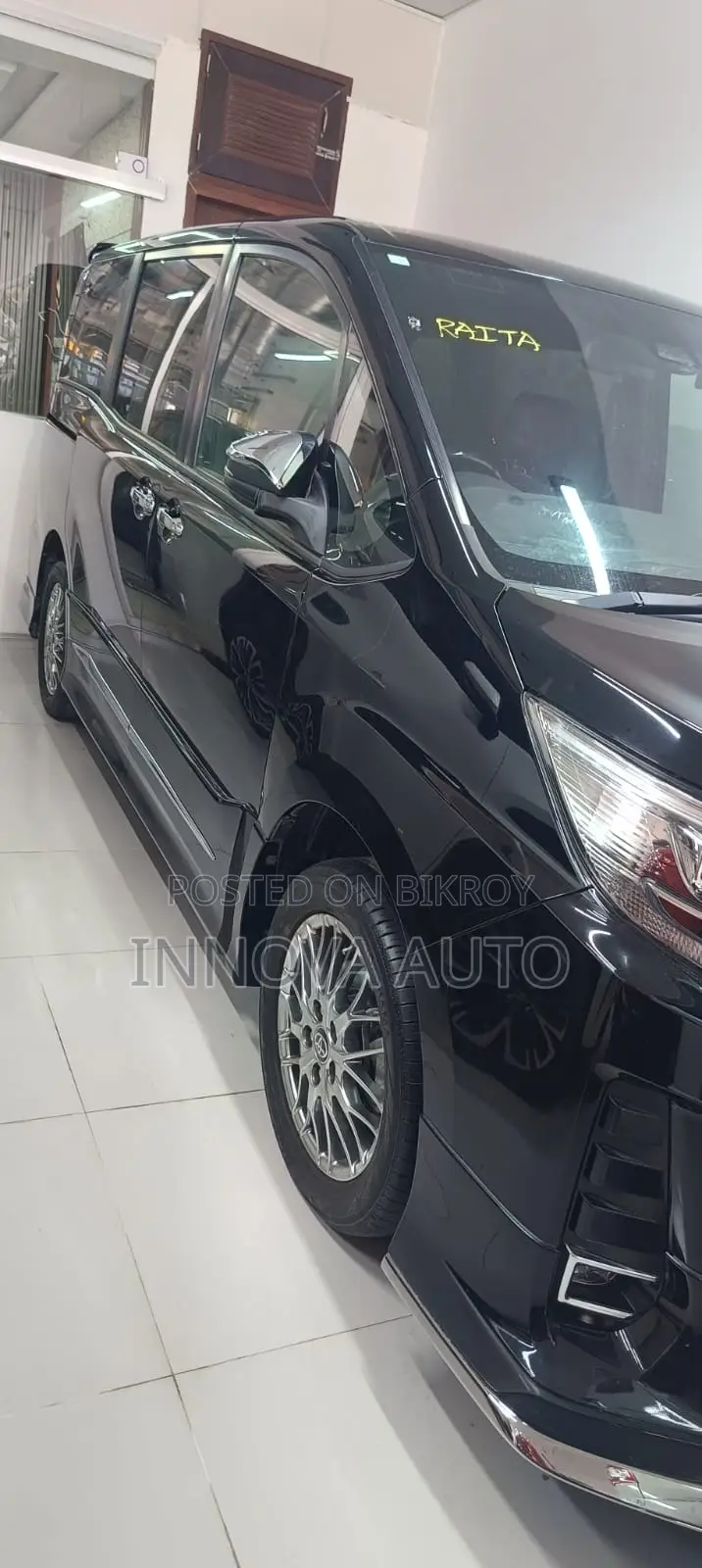 Toyota Noah 1.8 Front-Wheel Drive Hybrid (7-seater) 2021 Black