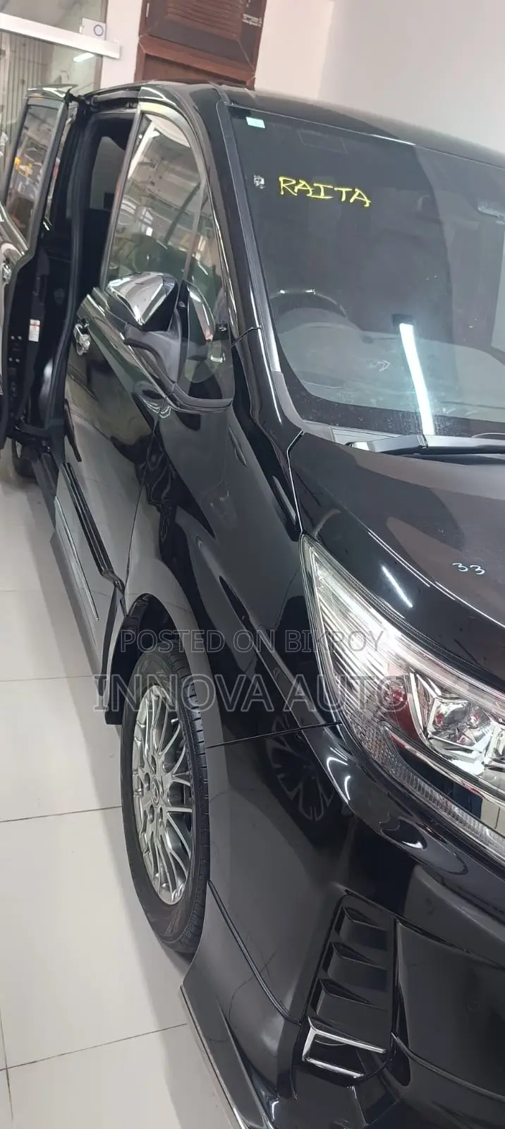 Toyota Noah 1.8 Front-Wheel Drive Hybrid (7-seater) 2021 Black