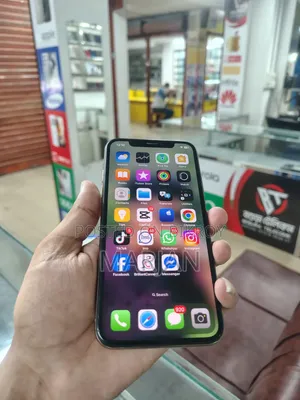 অ্যাপল আইফোন এক্সএস ৬৪ জিবি গোল্ড