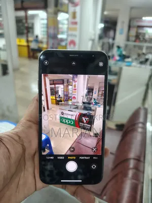 অ্যাপল আইফোন এক্সএস ৬৪ জিবি গোল্ড