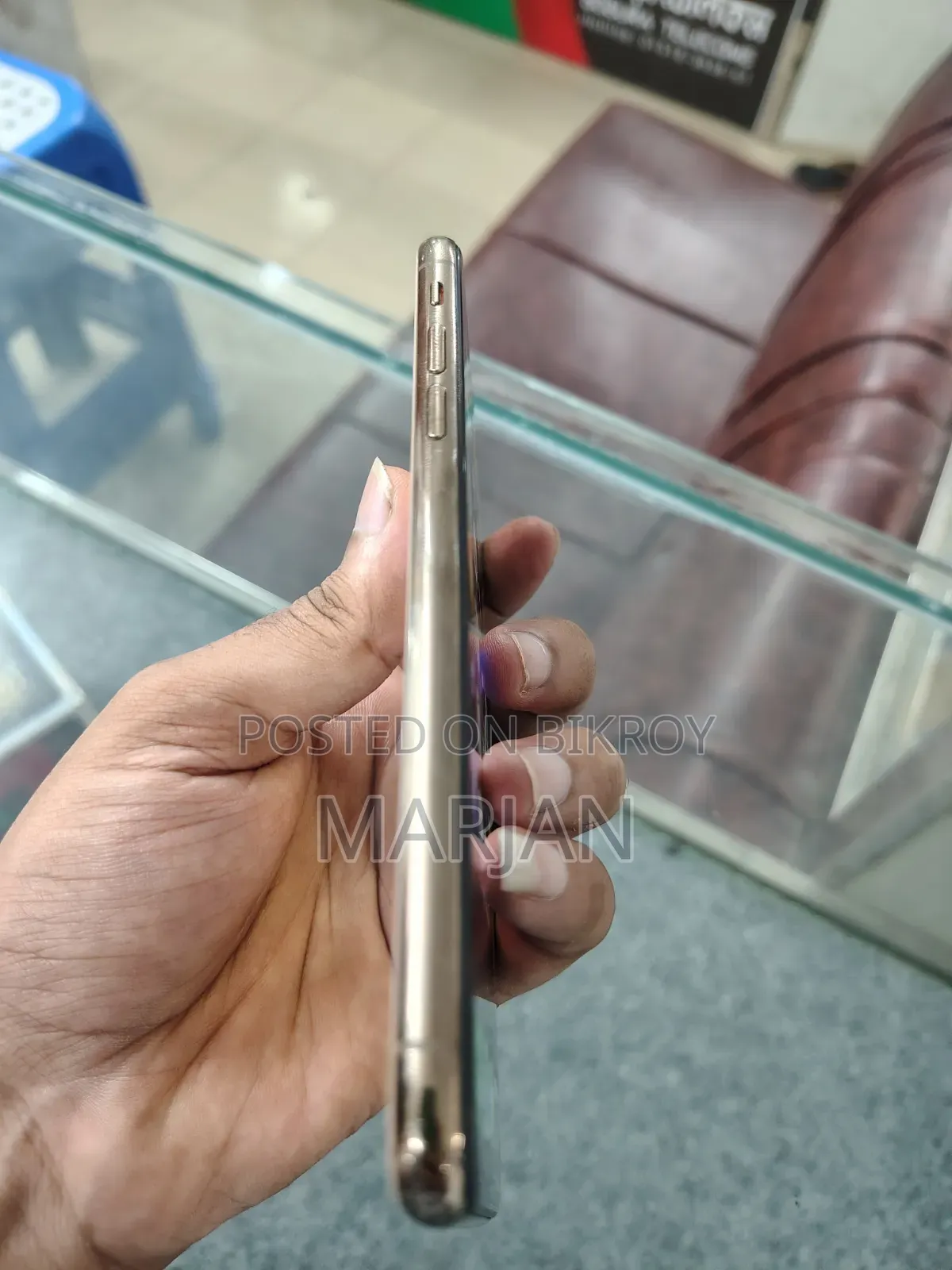 অ্যাপল আইফোন এক্সএস ৬৪ জিবি গোল্ড