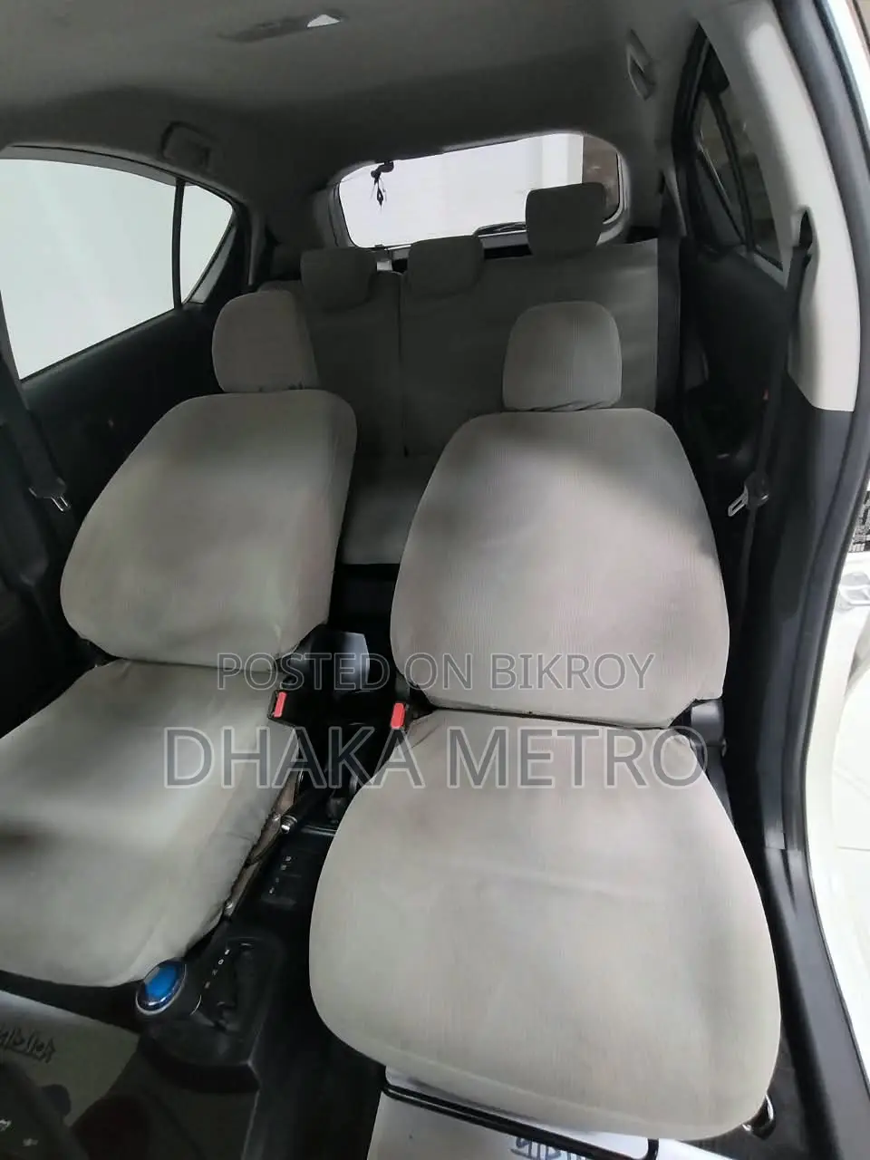 Toyota Prius 2017 White