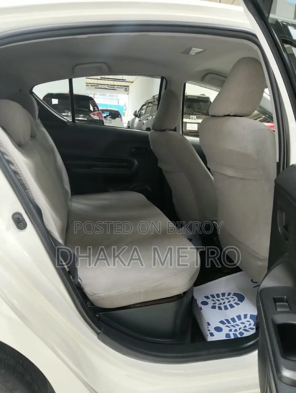 Toyota Prius 2017 White