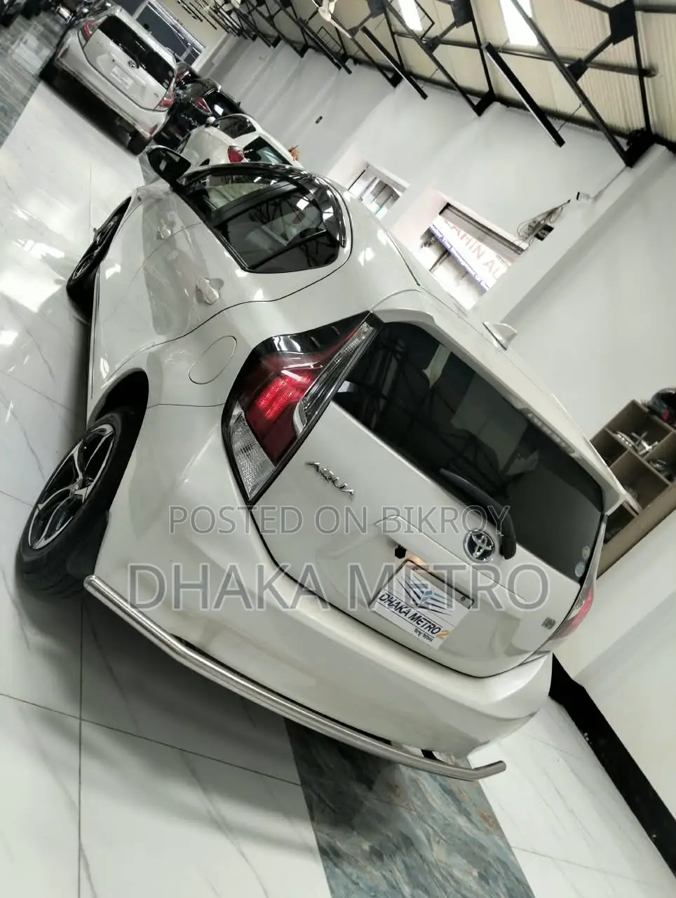 Toyota Prius 2017 White