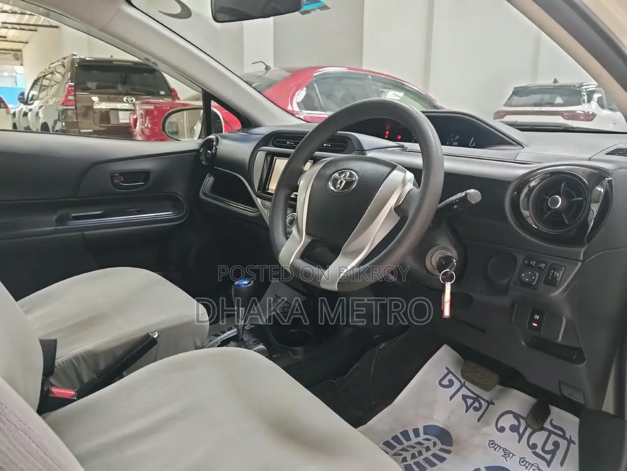 Toyota Prius 2017 White
