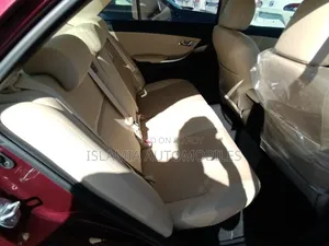 নতুন টয়োটা প্রিমিও ২০২১ লাল