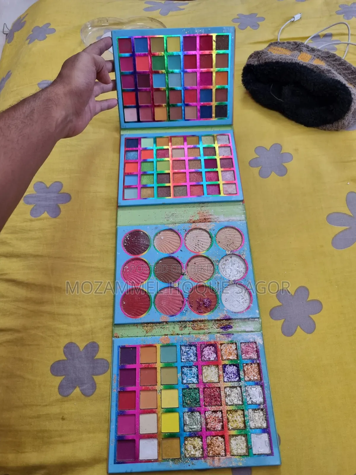 Eye Shadow, Blush and Highlighters Combo