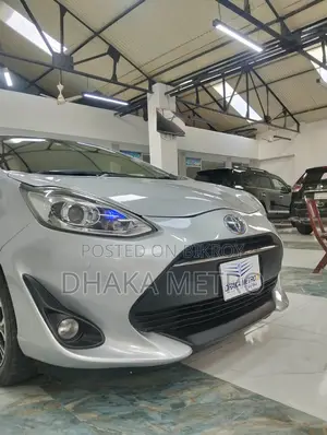 টয়োটা অ্যাকুয়া ২০১৮ সিলভার