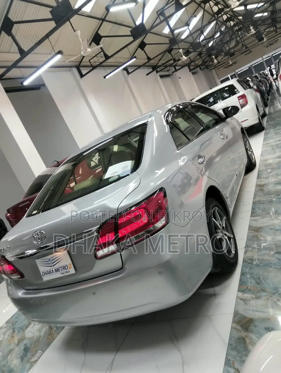 Toyota Premio 2016 Silver