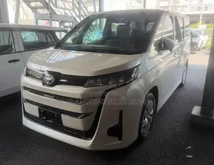 Toyota Noah 2022 Pearl