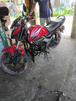 মোটরসাইকেল ২০২২ লাল