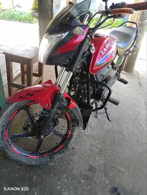 মোটরসাইকেল ২০২২ লাল