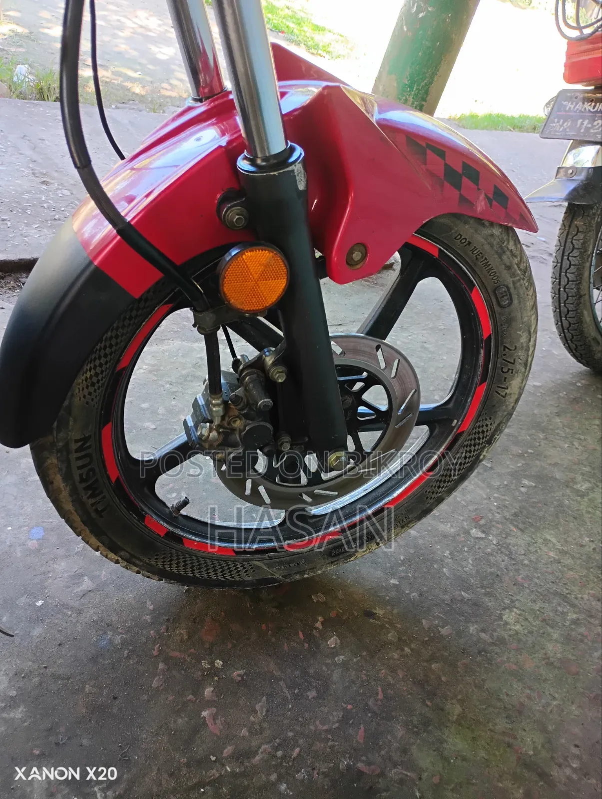 মোটরসাইকেল ২০২২ লাল