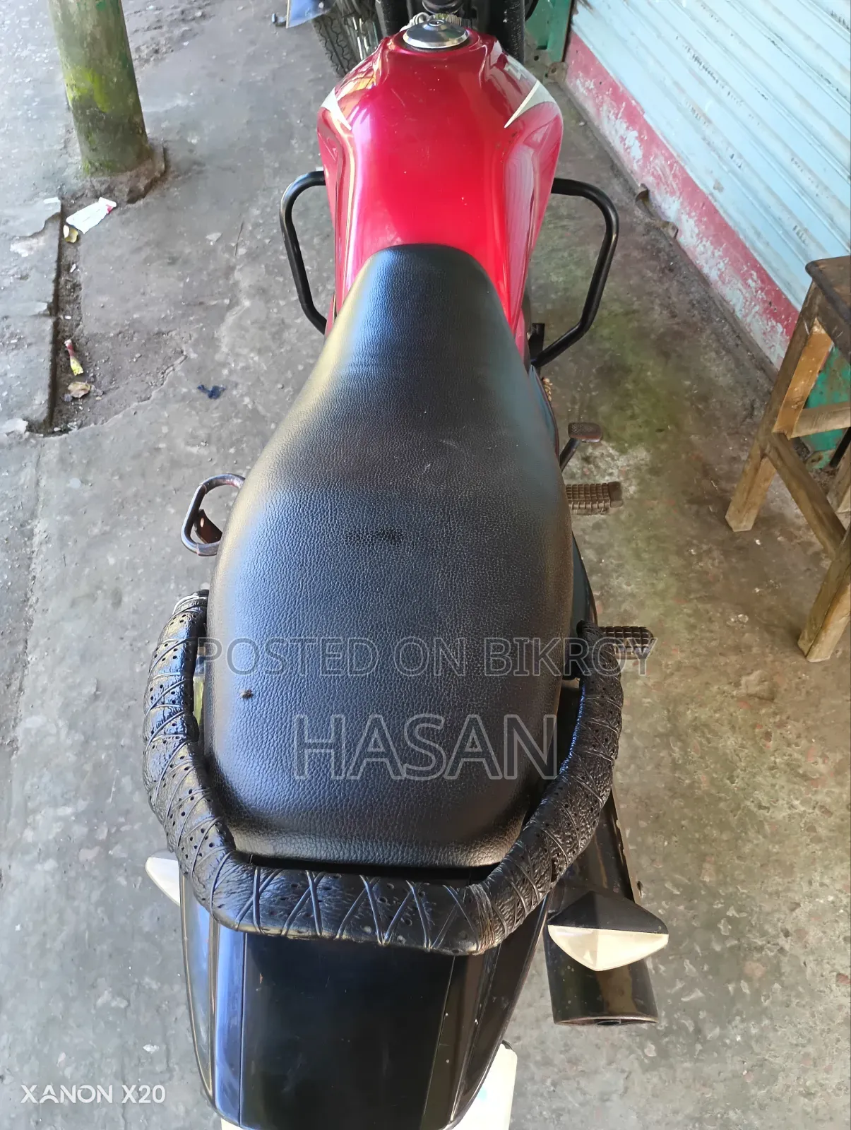 মোটরসাইকেল ২০২২ লাল