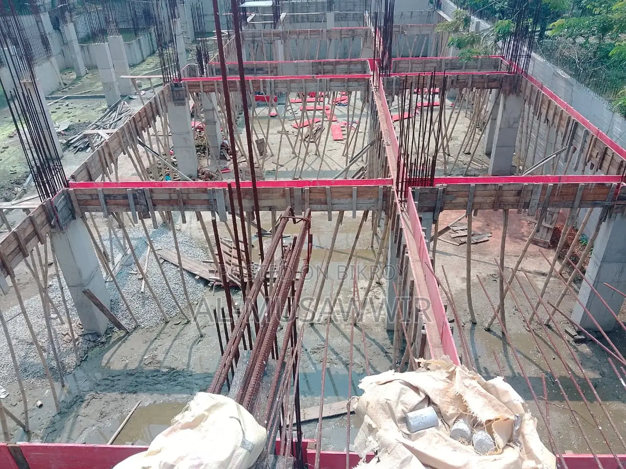 আল-মুসাউইর, উত্তরায় ৩ বেডরুমের অ্যাপার্টমেন্ট বিক্রয়ের জন্য