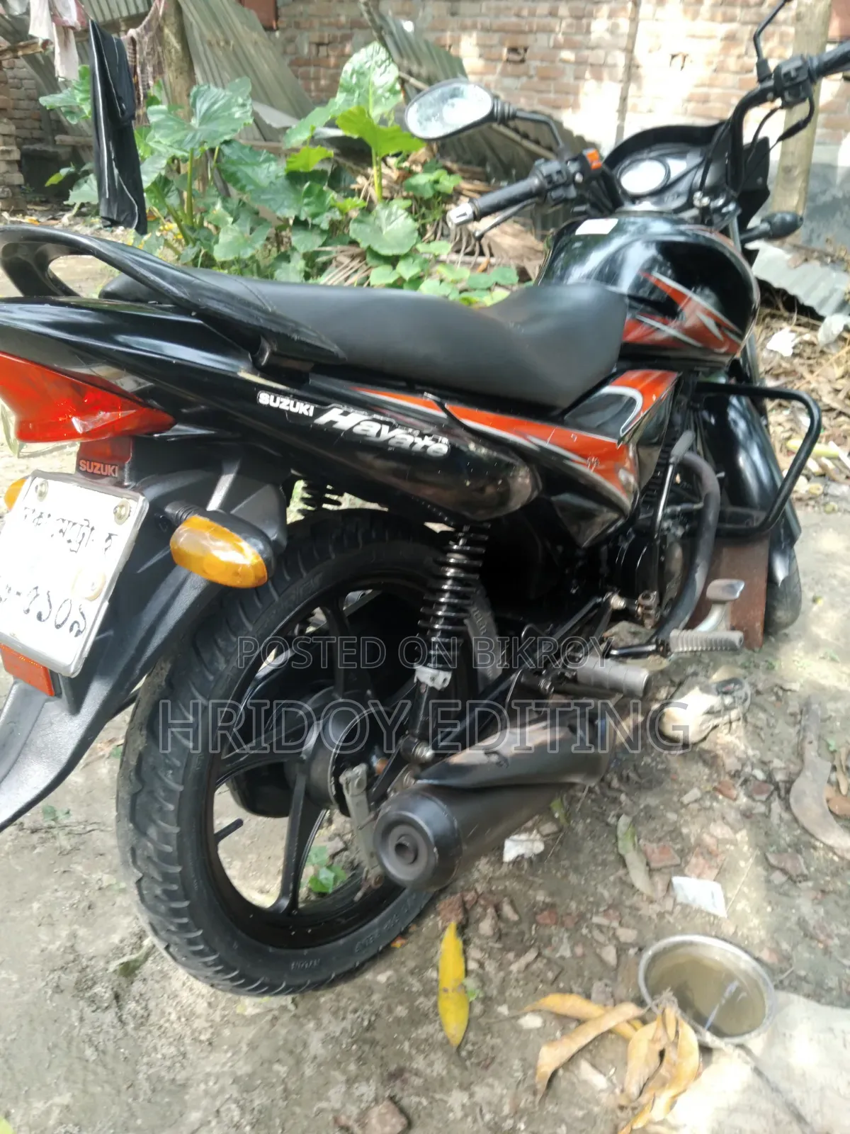 সুজুকি হায়াতে ২০১৭ কালো