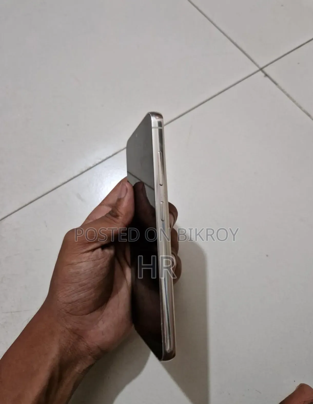 স্যামসাং গ্যালাক্সি এস২৩ ২৫৬ জিবি সাদা