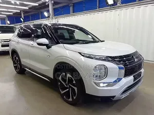 Mitsubishi Outlander 2.4 PHEV AWD 2022 White