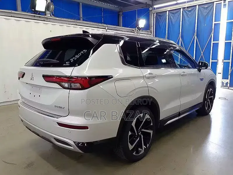 Mitsubishi Outlander 2.4 PHEV AWD 2022 White
