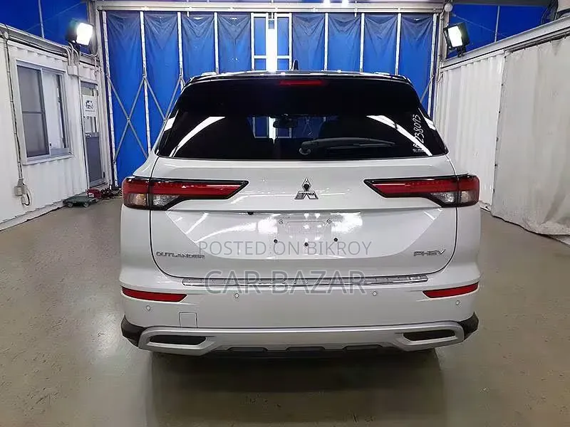 Mitsubishi Outlander 2.4 PHEV AWD 2022 White