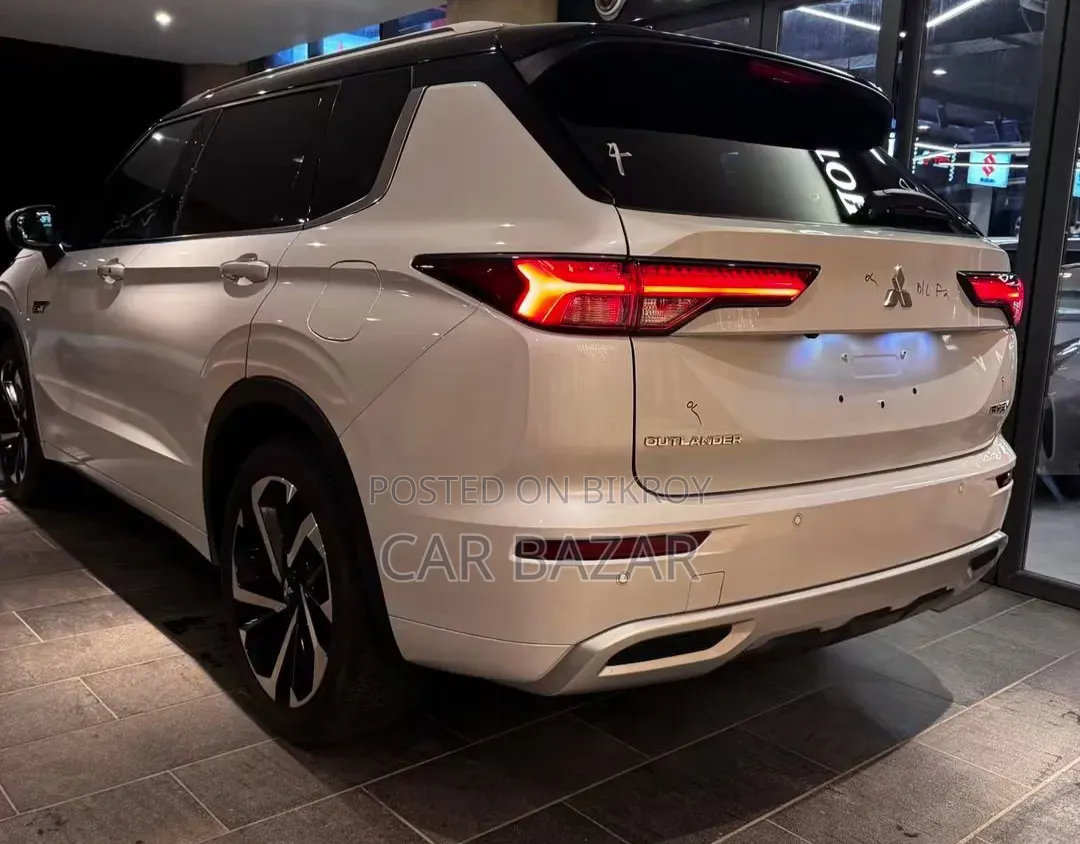Mitsubishi Outlander 2.4 PHEV AWD 2022 White