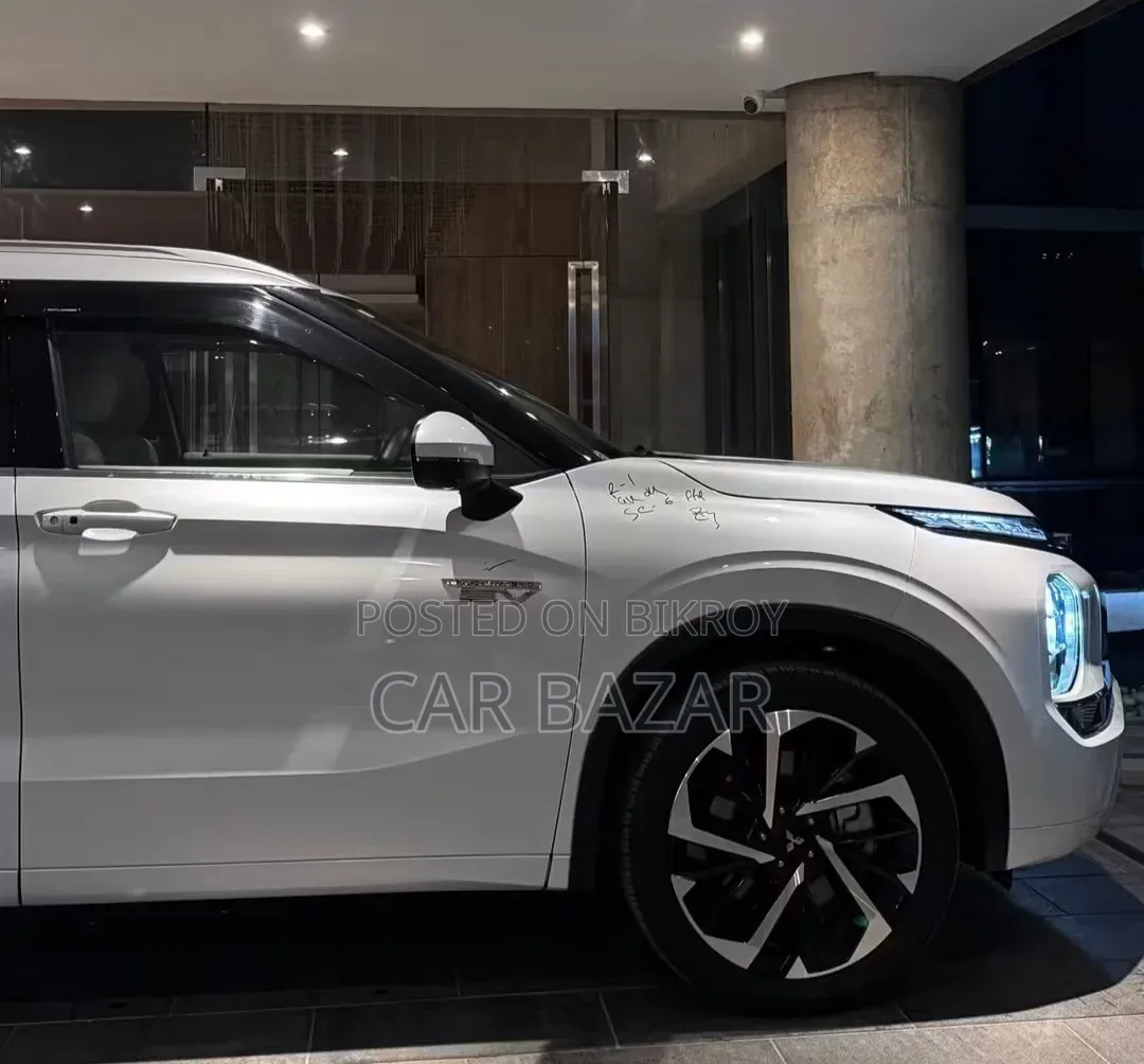 Mitsubishi Outlander 2.4 PHEV AWD 2022 White