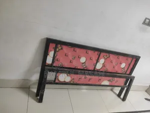 একটি লোহার খাট ৬"/৫"বিক্রি হবে