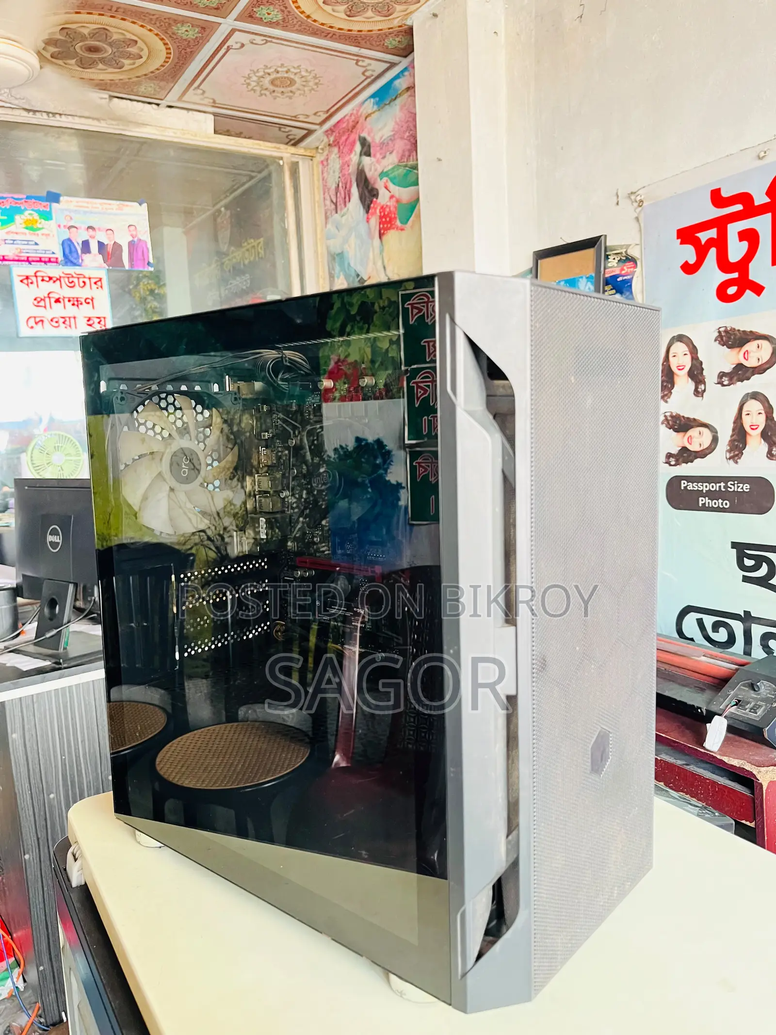 ডেস্কটপ কম্পিউটার গিগাবাইট ৮জিবি ইন্টেল কোর আই৩ এসএসডি ২৫৬জিবি