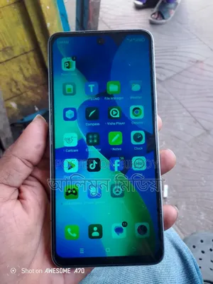 Tecno Spark Go 64 GB Yellow