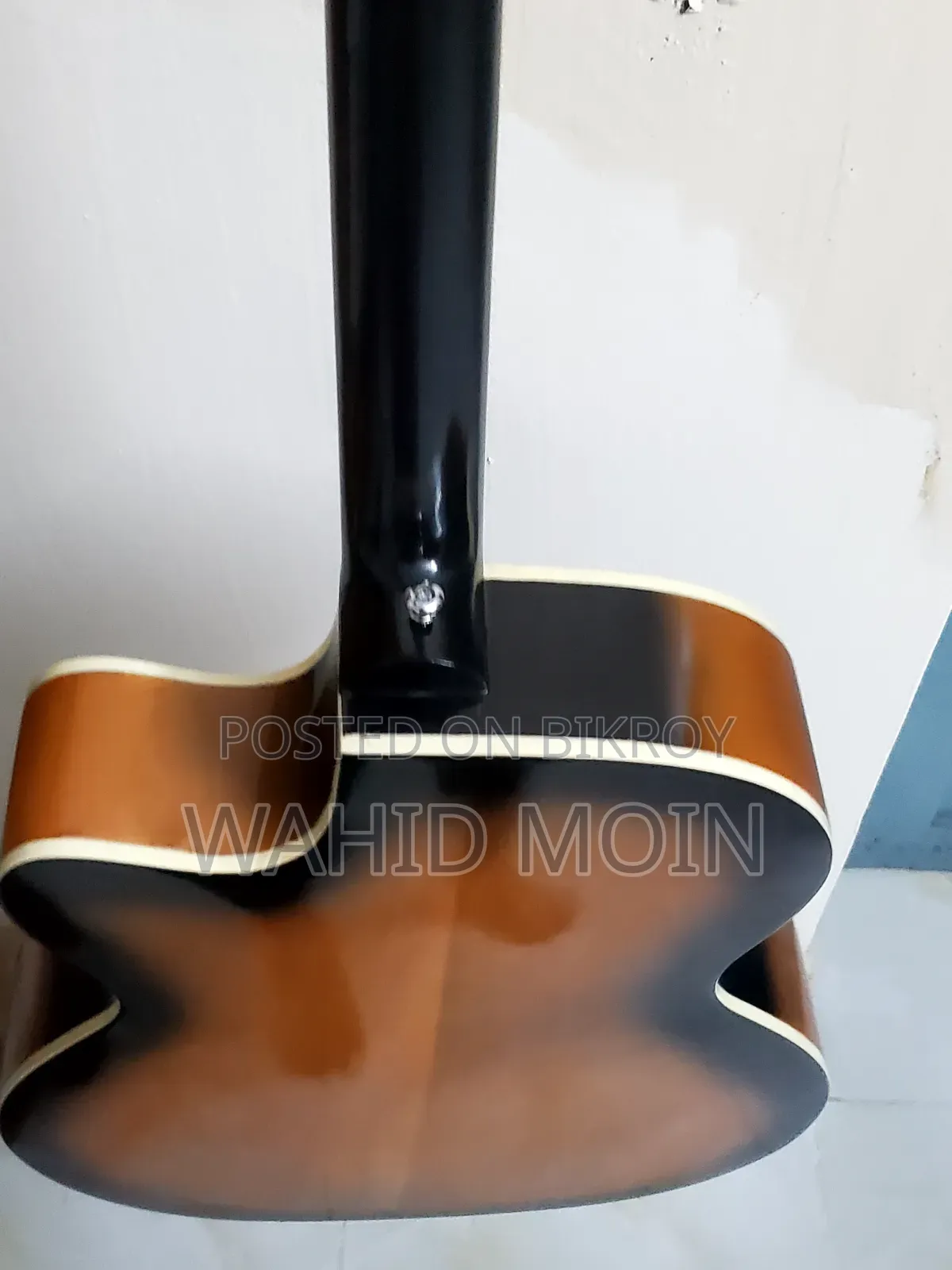 ইন্ডিয়ান সিগনেচার গিটার