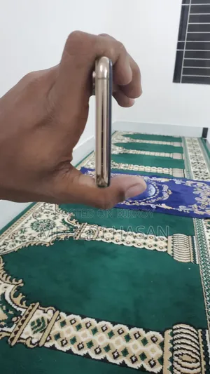 অ্যাপল আইফোন এক্সএস ৬৪ জিবি রোজ গোল্ড