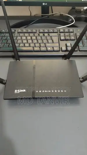 D-Link (Dir-825)