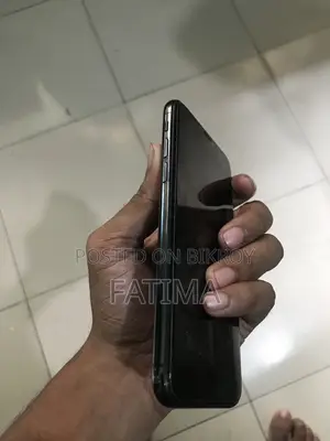 অ্যাপল আইফোন এক্স ৬৪ জিবি কালো