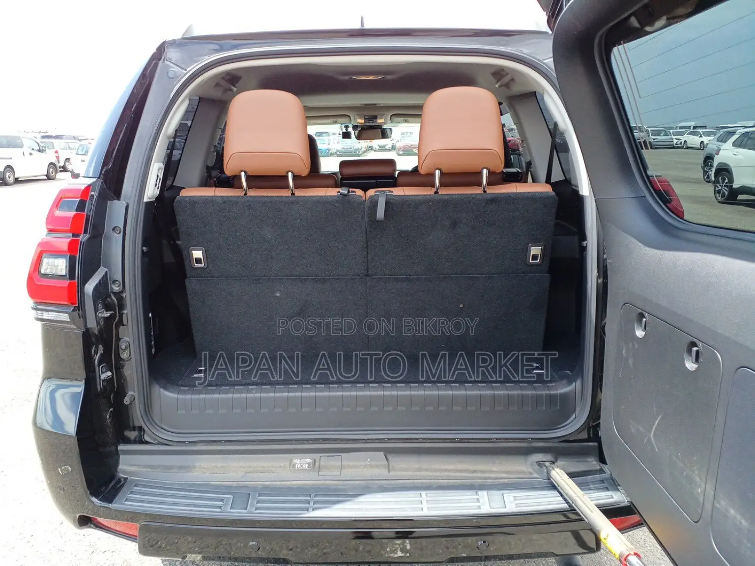Toyota Land Cruiser Prado 2022 Black