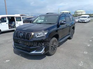 Toyota Land Cruiser Prado 2022 Black