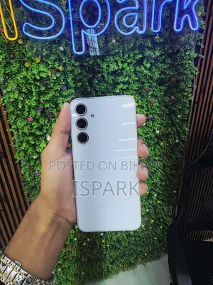 স্যামসাং গ্যালাক্সি এ৩৫ ১২৮ জিবি সাদা