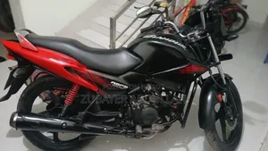 Hero Glamour 2013 Black
