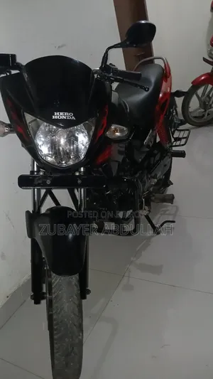 Hero Glamour 2013 Black