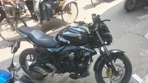 সুজুকি জিক্সার ২০২১ কালো