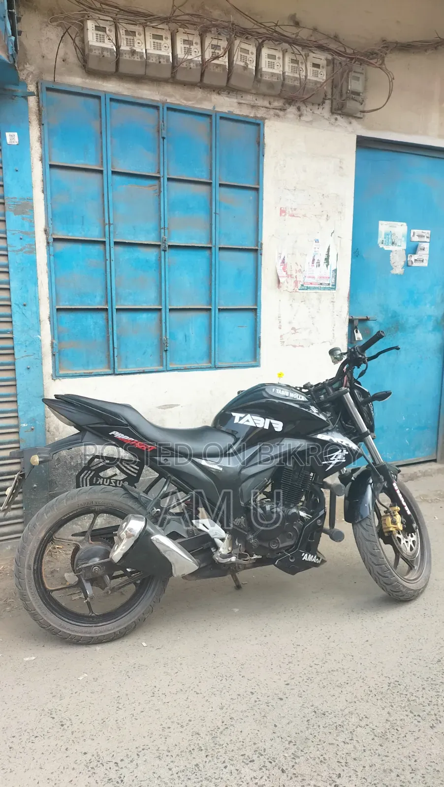 সুজুকি জিক্সার ২০২১ কালো