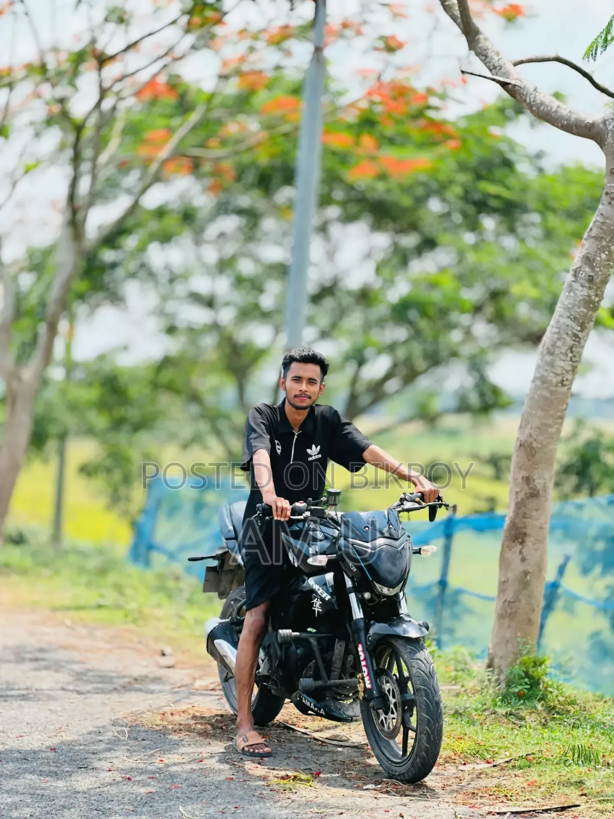 সুজুকি জিক্সার ২০২১ কালো