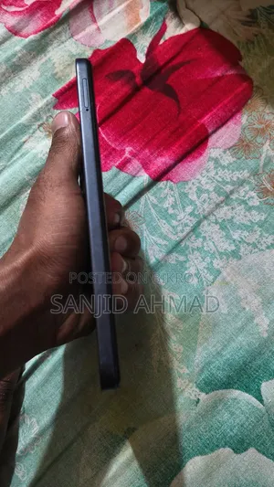 Infinix Hot 60i 128 GB Black