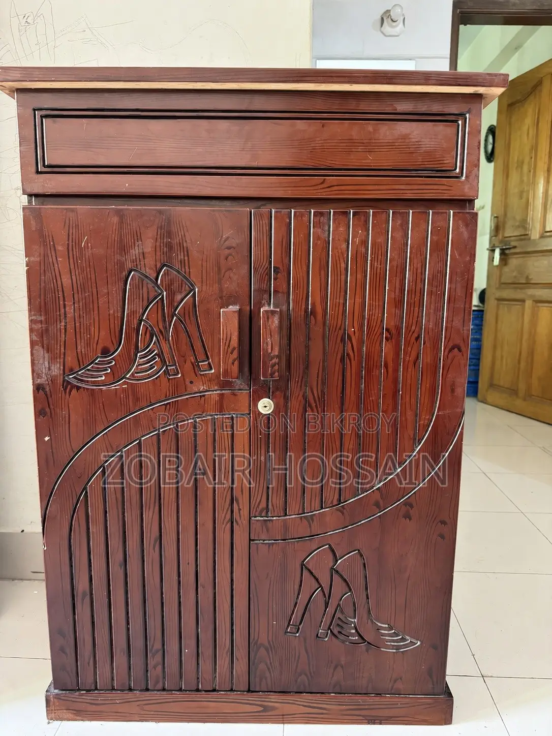 ব্যবহৃত কানাডিয়ান ওক কাঠের তৈরি শু র‍্যাক (Shoe Rack) বিক্রি হবে